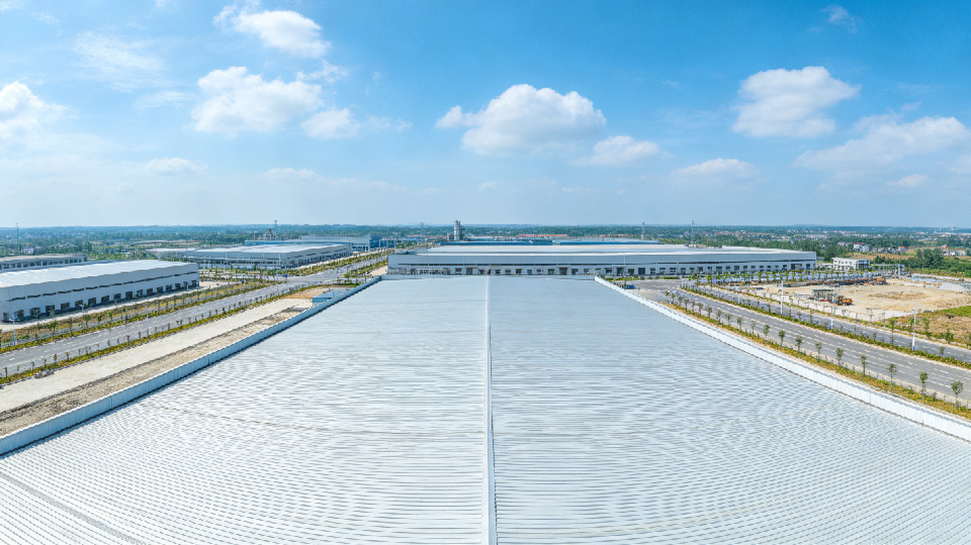开工！屋顶绿电项目落地当阳｜湖北太阳树宜昌百佳新材料 2400KW 光伏项目正式开工 配图 3